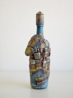 Dekorative Weinflasche mit Relief Old Tbilisi